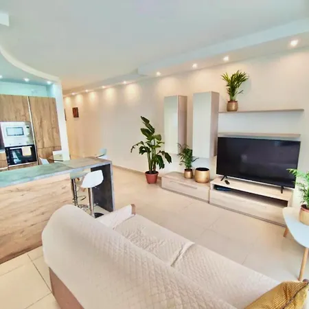 Apartament The Papillon Penthouse Santa Vennera