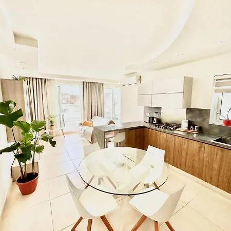 The Papillon Penthouse * Santa Vennera